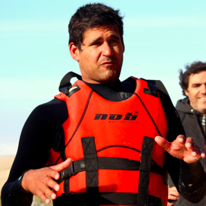 Surfista que entrena en Arica está entre los riders más extremos