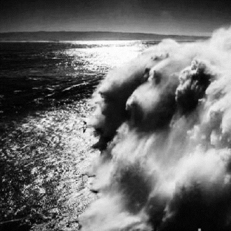 Chileno cuenta como surfeo enorme ola simio